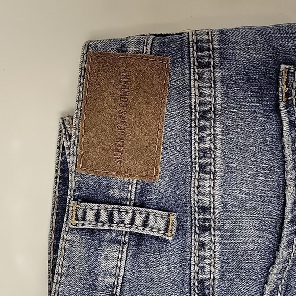 Silver Zac jeans. Men's sz 36 x 30 - Picture 2 of 5